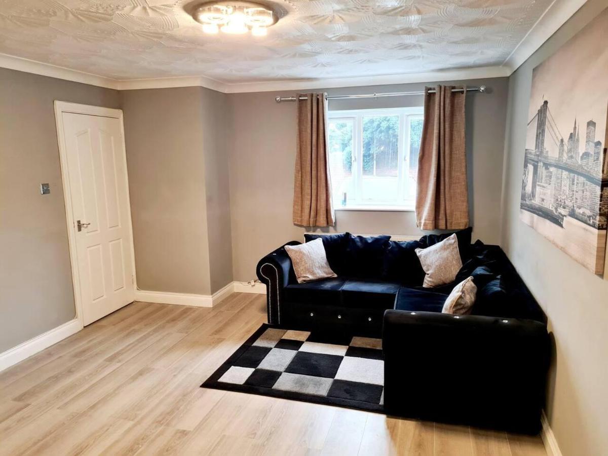 Modern & Spacious - Walk To London Excel- Parking Exterior foto