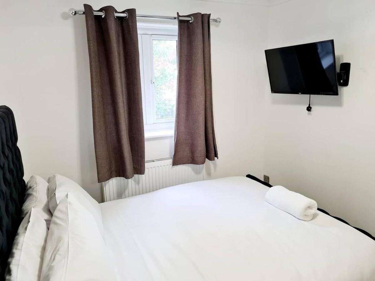 Modern & Spacious - Walk To London Excel- Parking Exterior foto